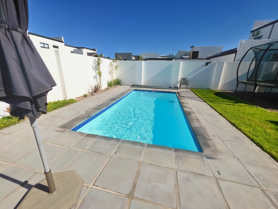 4 Bedroom Property for Sale in Sandown Western Cape